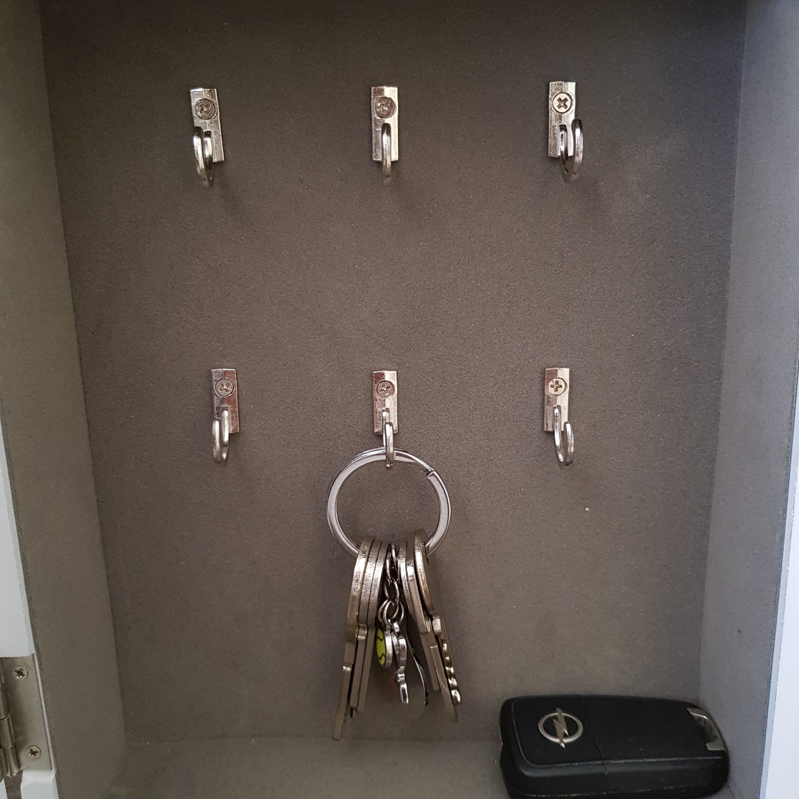 Daisy Mosaic Key holder - Image 3