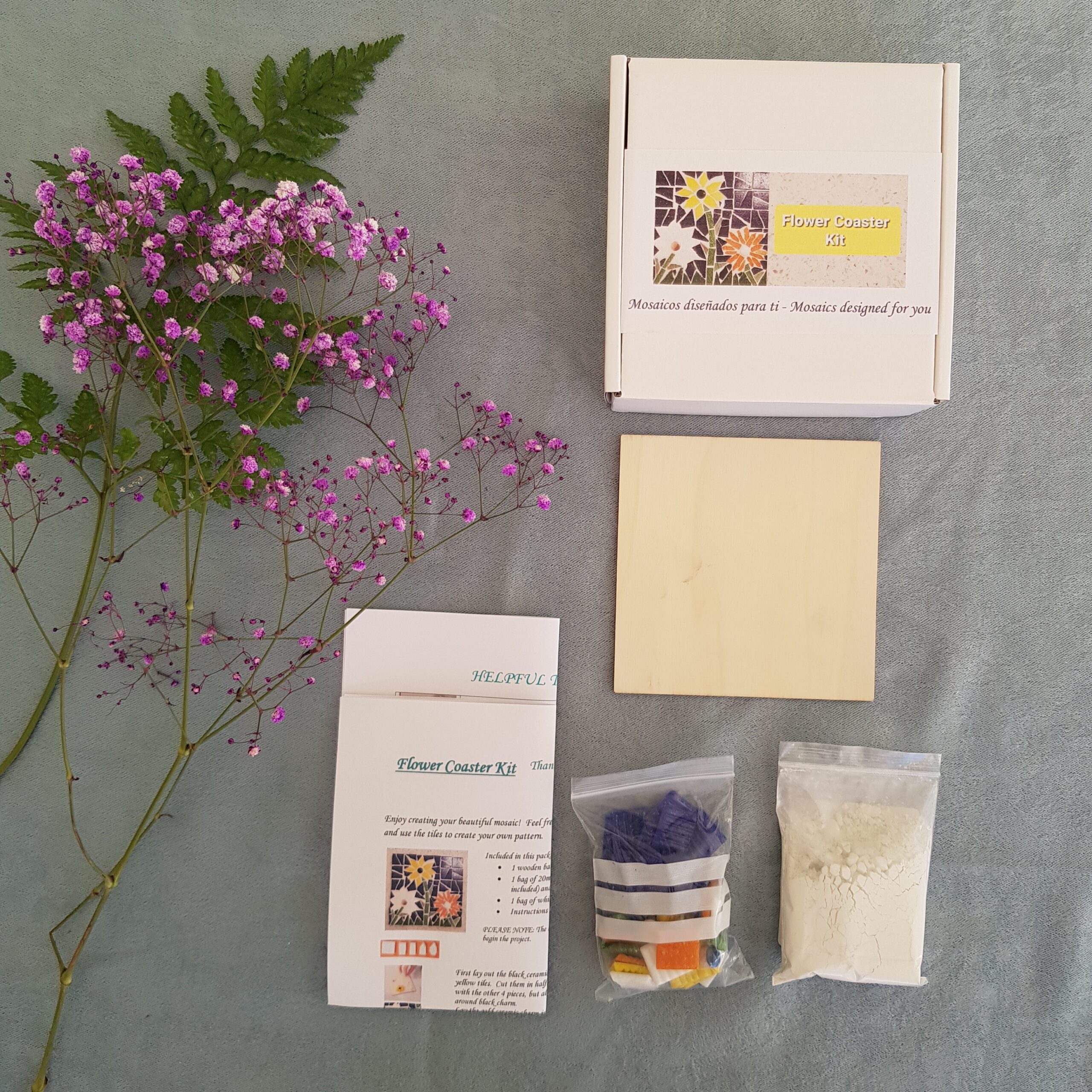 Three Flowers Mosaic Kit
