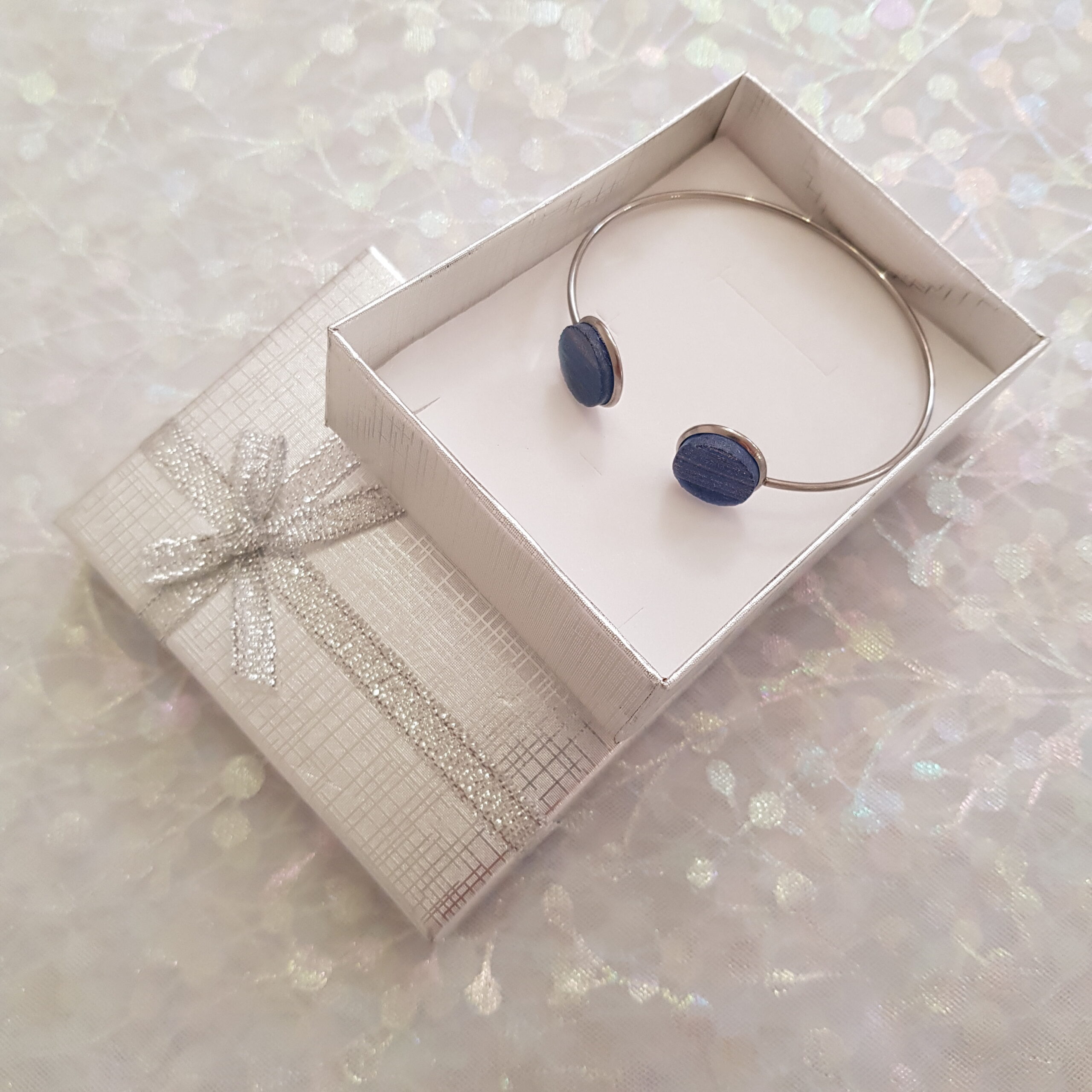 Bangle with Navy Metallic Glass