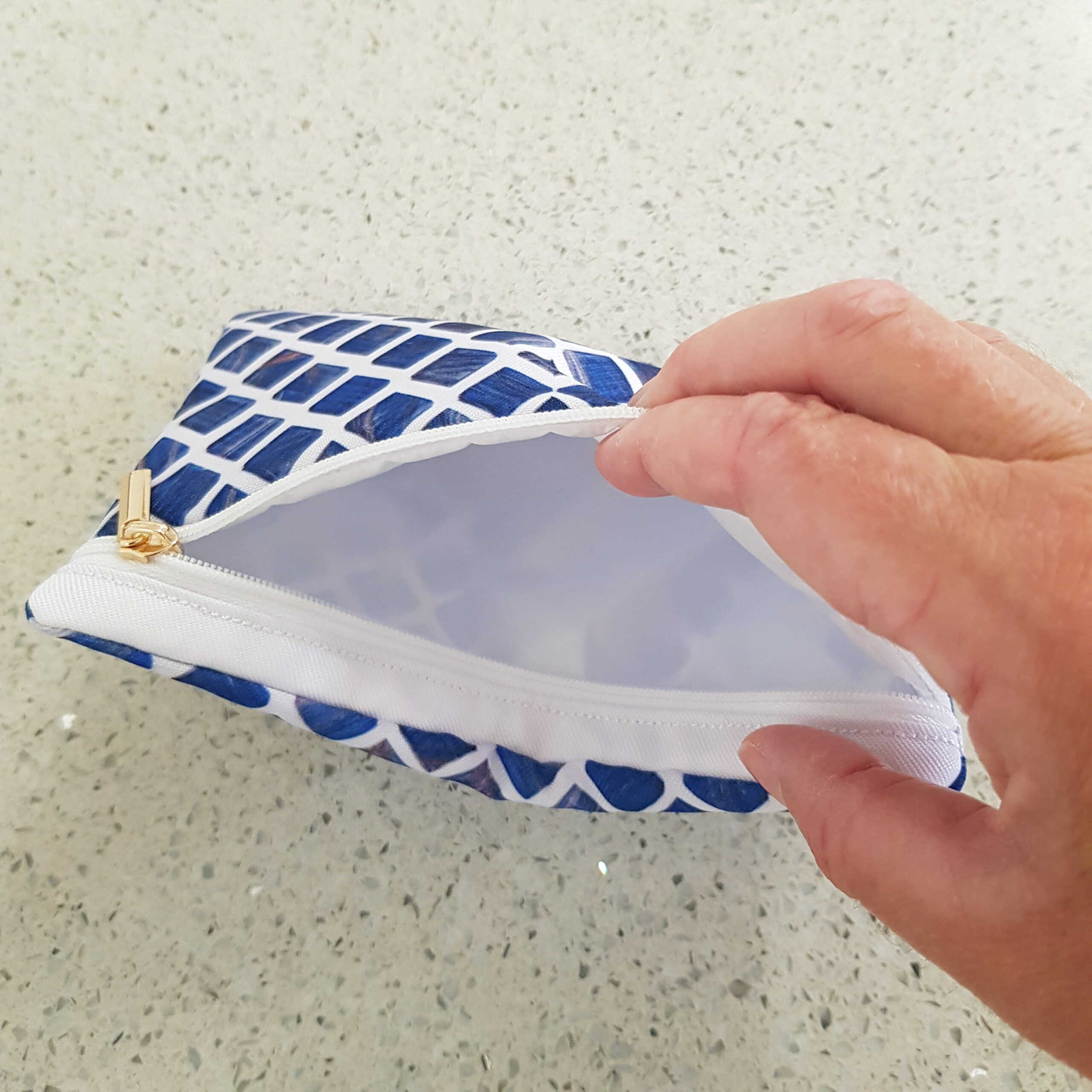 Karen make up bag - Image 2