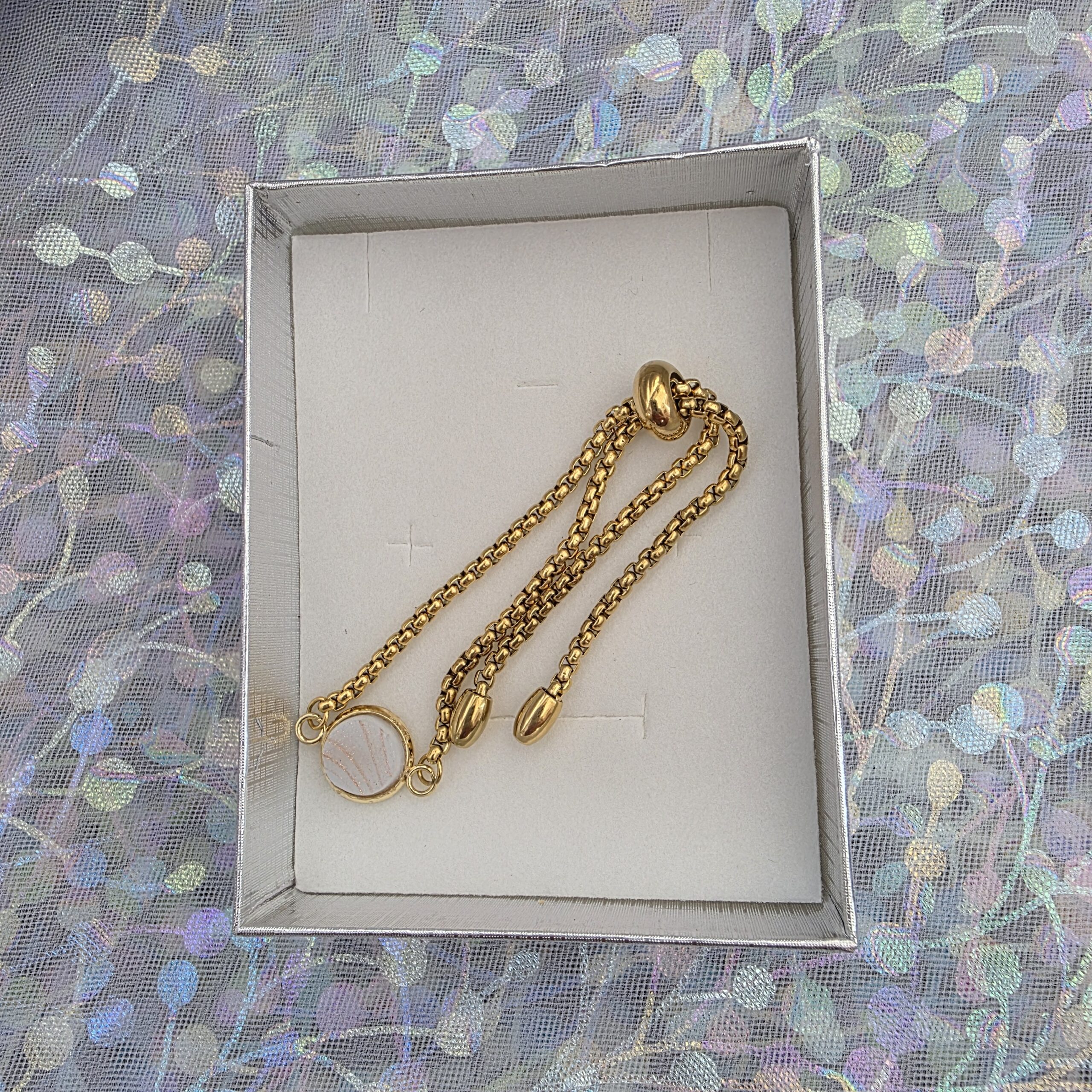 Adjustable Bracelet with White Metallic Glass - Image 3