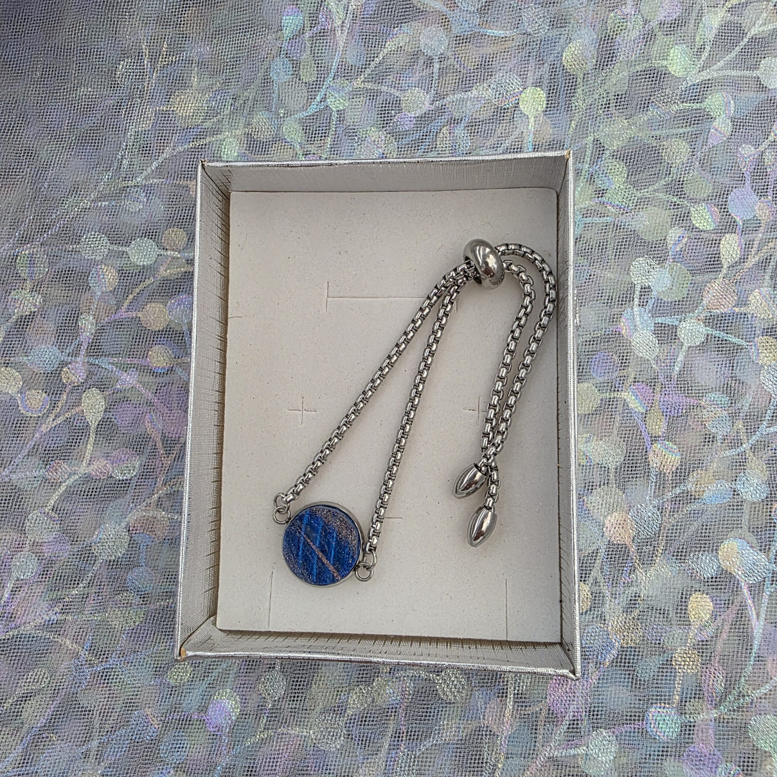 Adjustable Bracelet with Metallic Navy Glass - Image 3