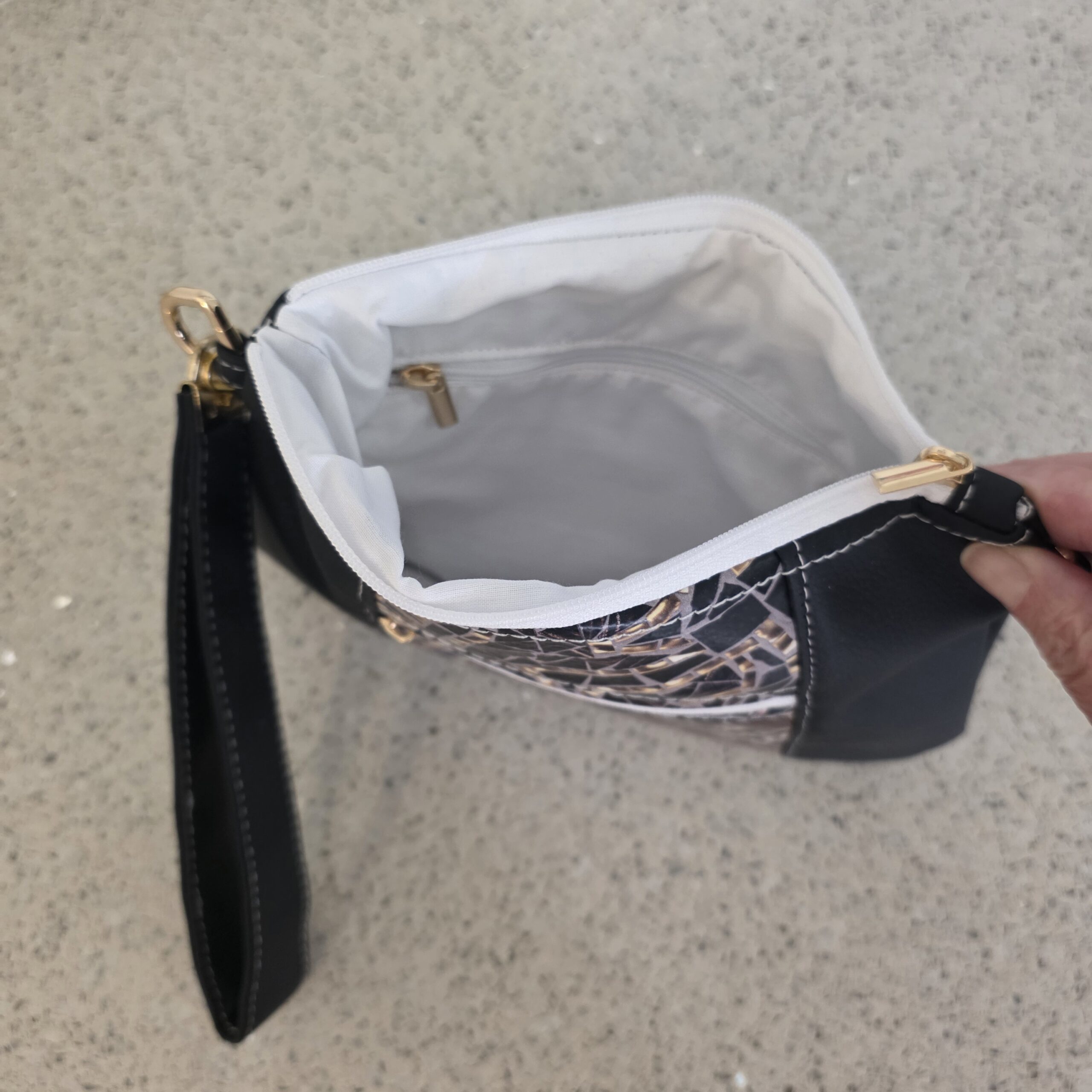 Aureliana Black Handbag - Image 3