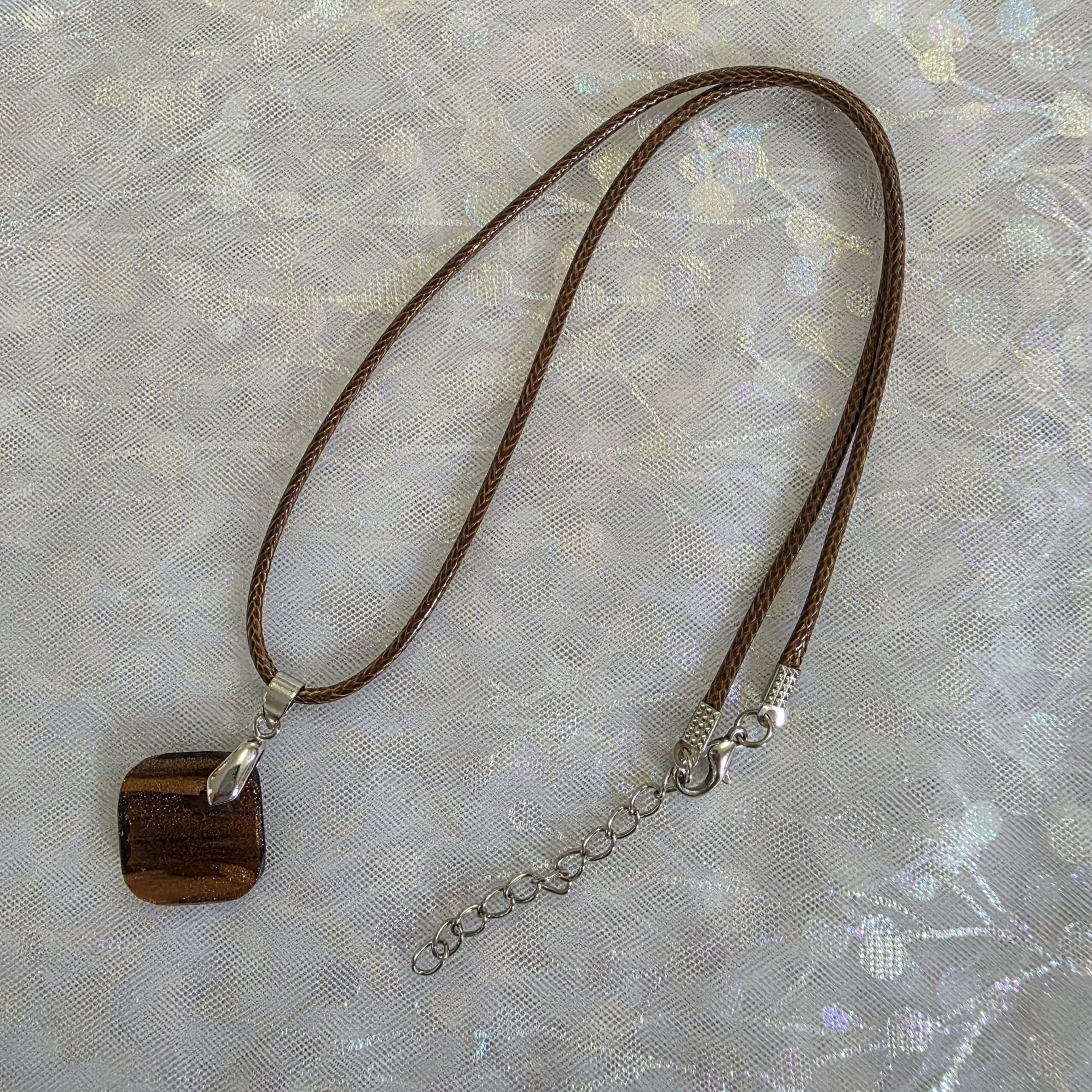 Aitana Brown Metallic Glass Necklace - Image 5