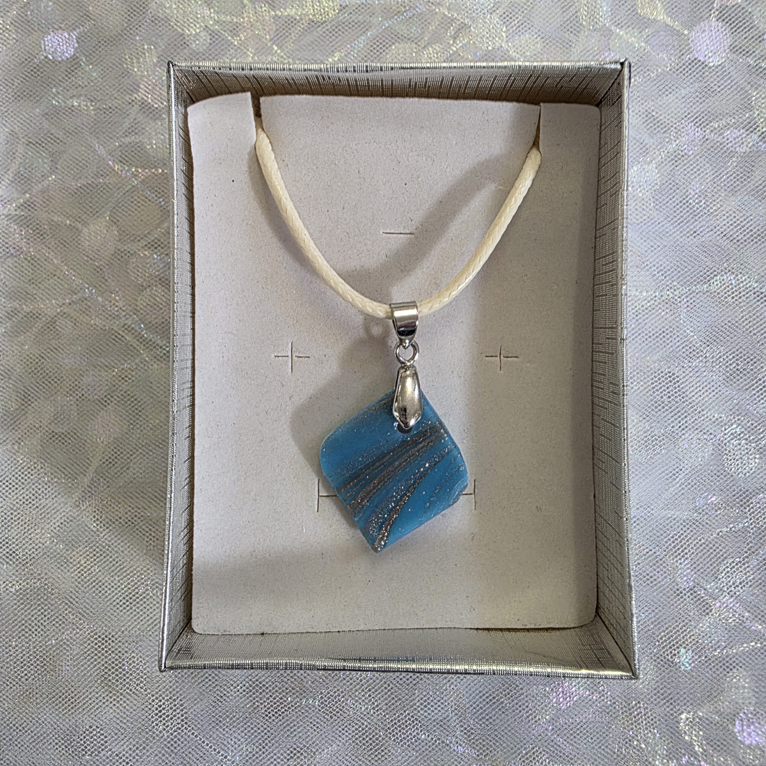 Karen Cyan Blue Metallic Glass Necklace - Image 4