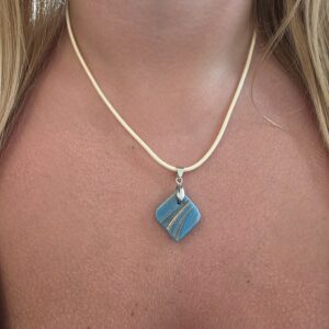 Karen Cyan Blue Metallic Glass Necklace