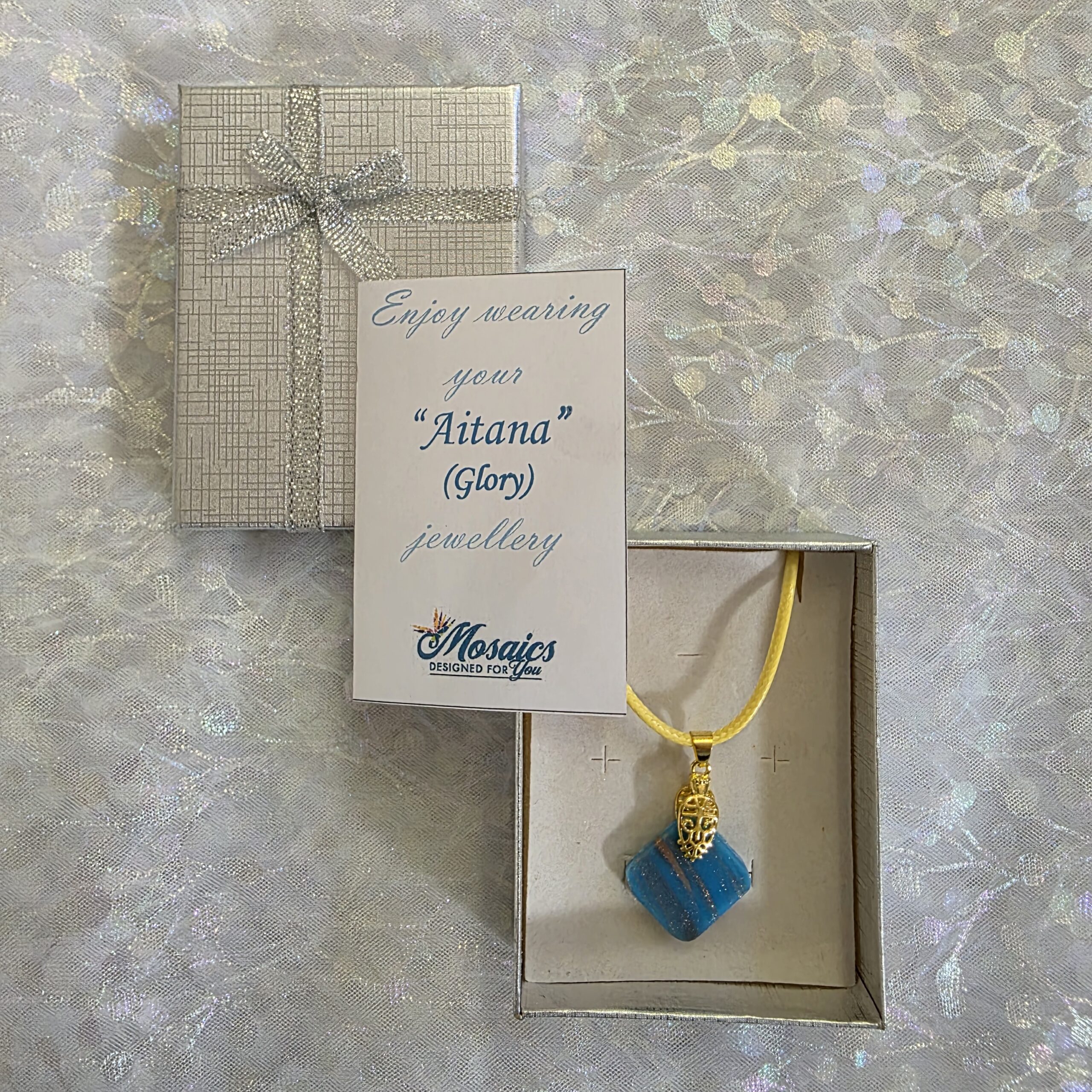 Aitana Cyan Blue Metallic Glass Necklace - Image 3