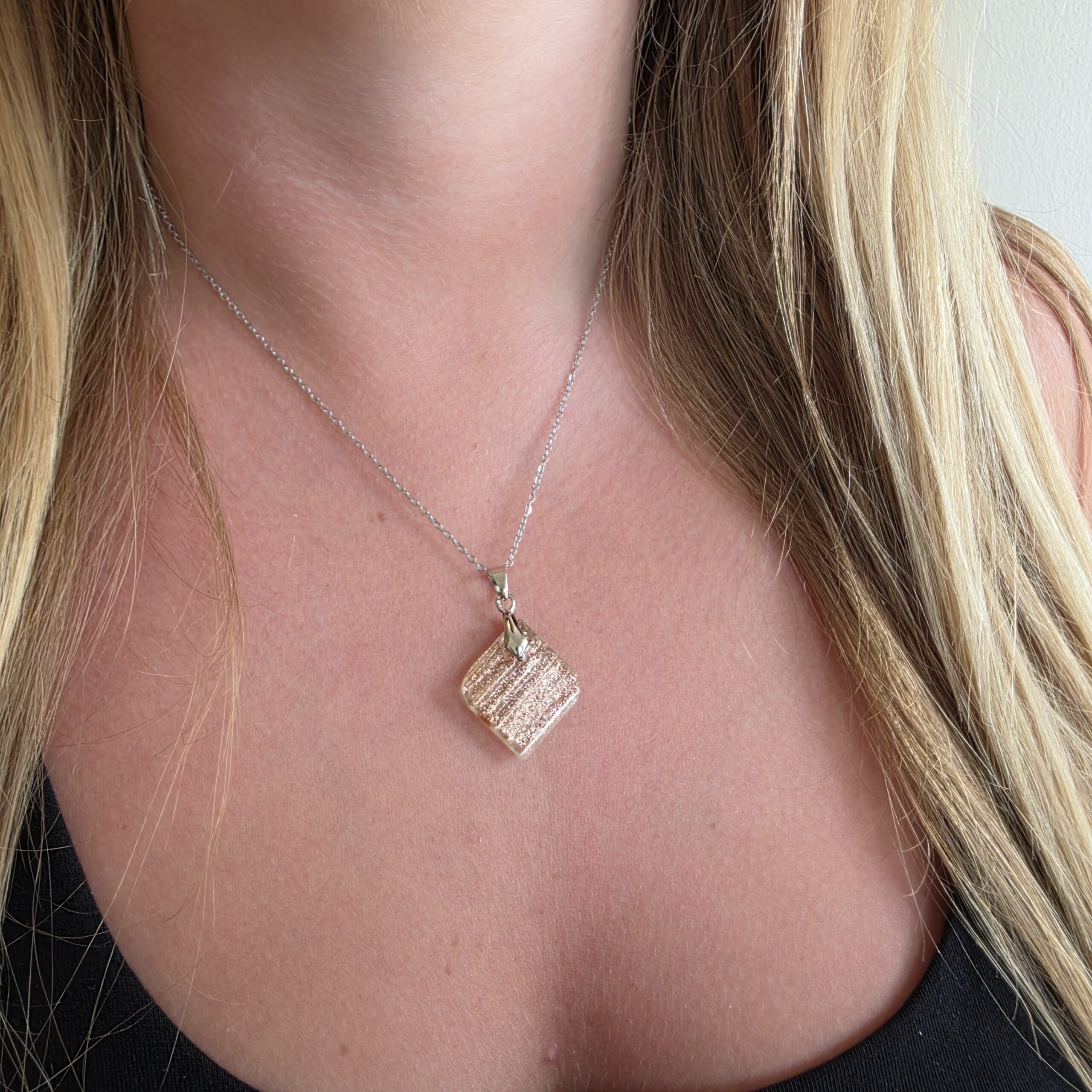 Karen Sparkle Clear Metallic Glass Necklace