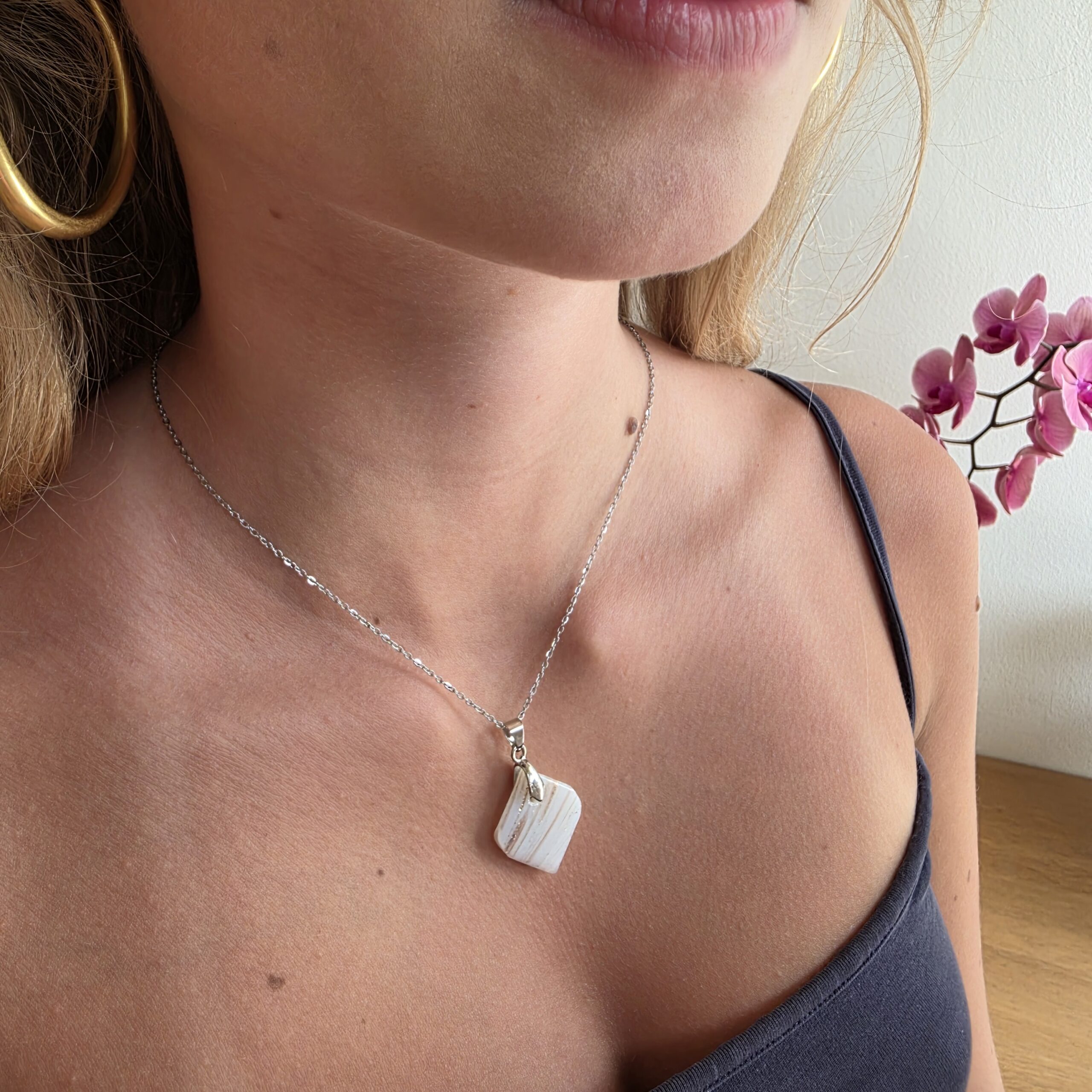 Valerie White Metallic Glass Necklace