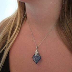 Valerie Navy Metallic Glass Necklace