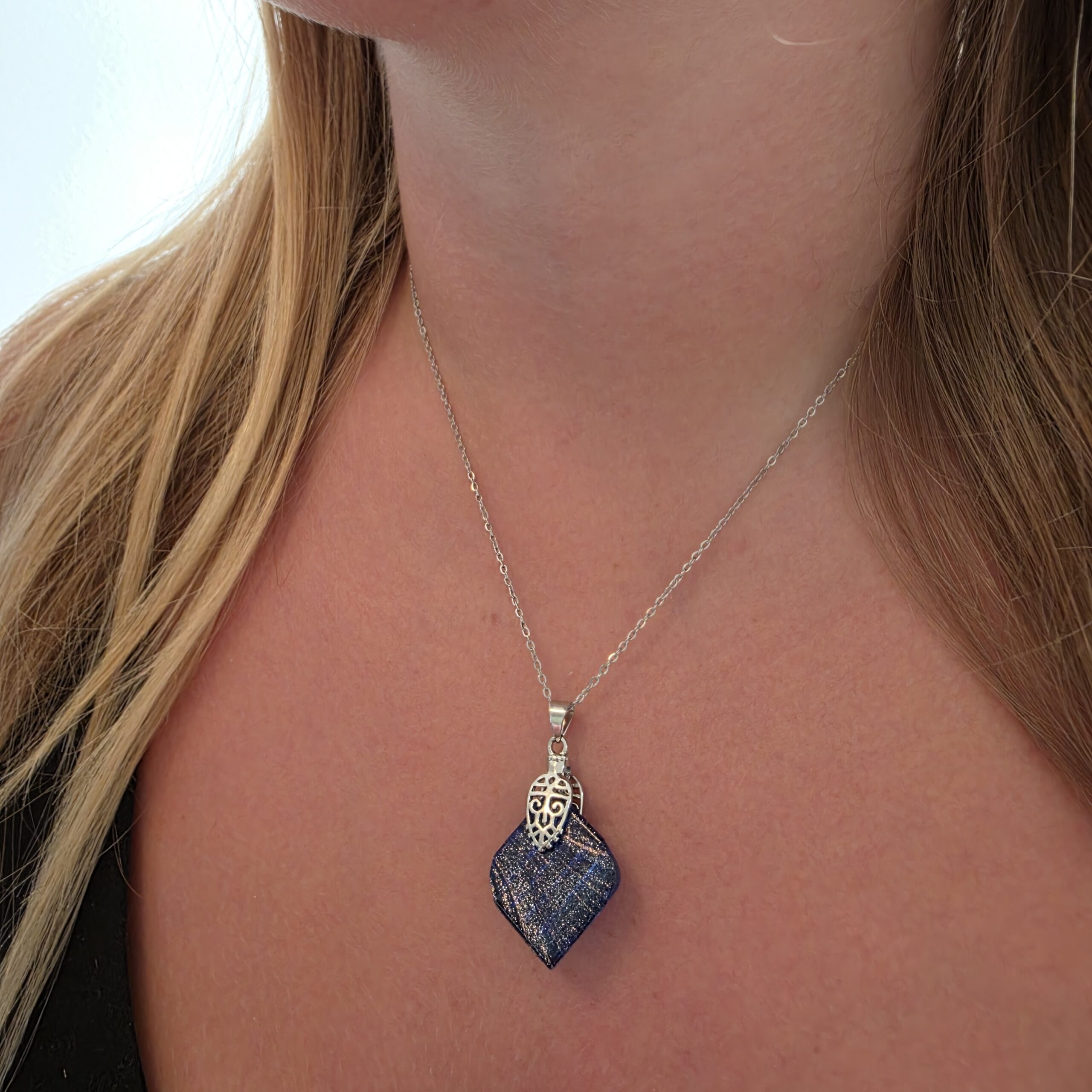 Valerie Navy Metallic Glass Necklace